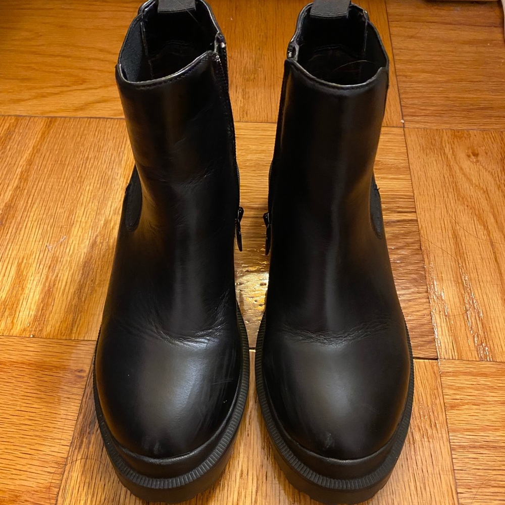 BLONDO WATERPROOF CHELSEA BOOTS